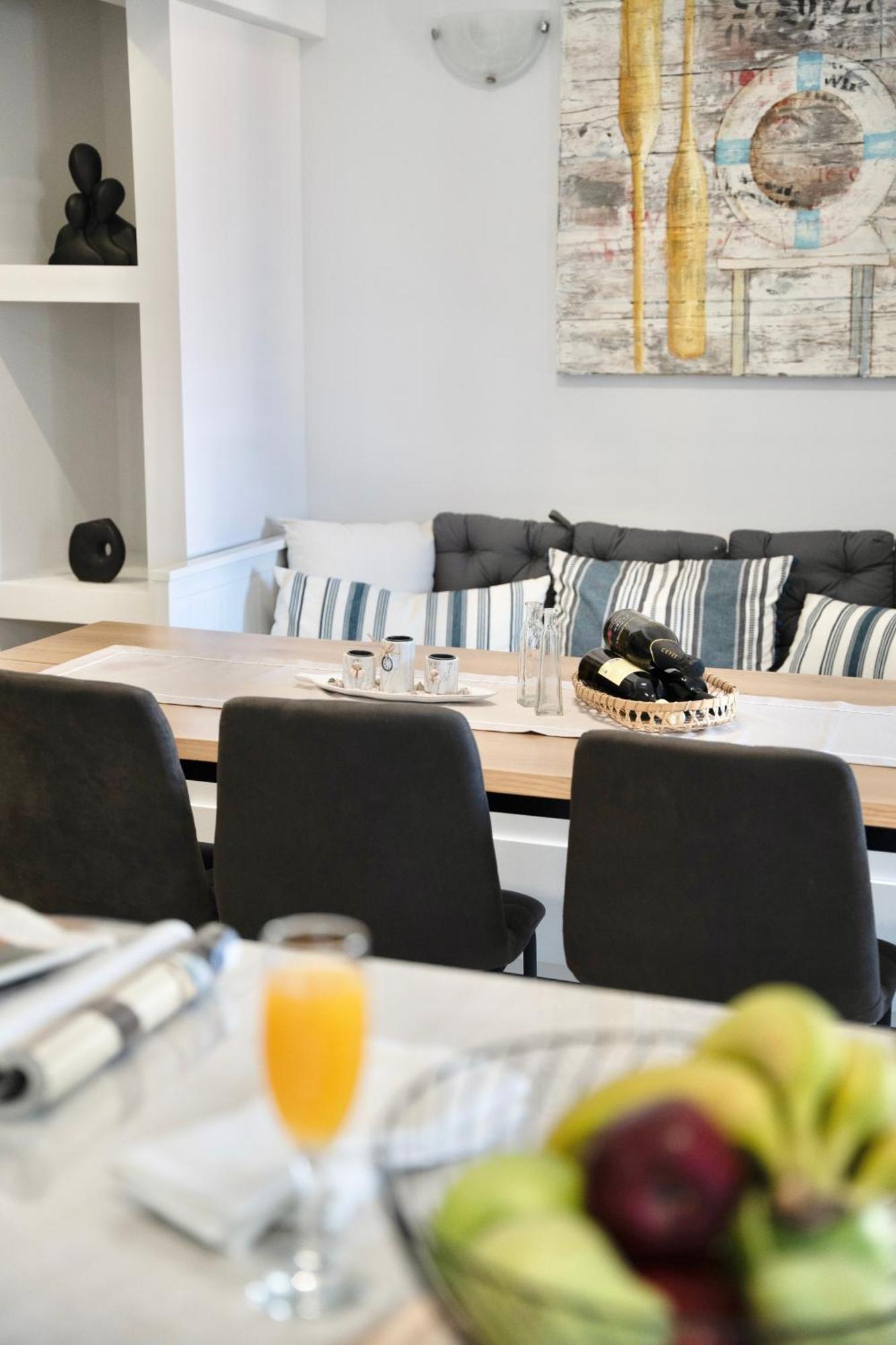 Exquisite 4-bedroom Prestige Apartment Rhodes City