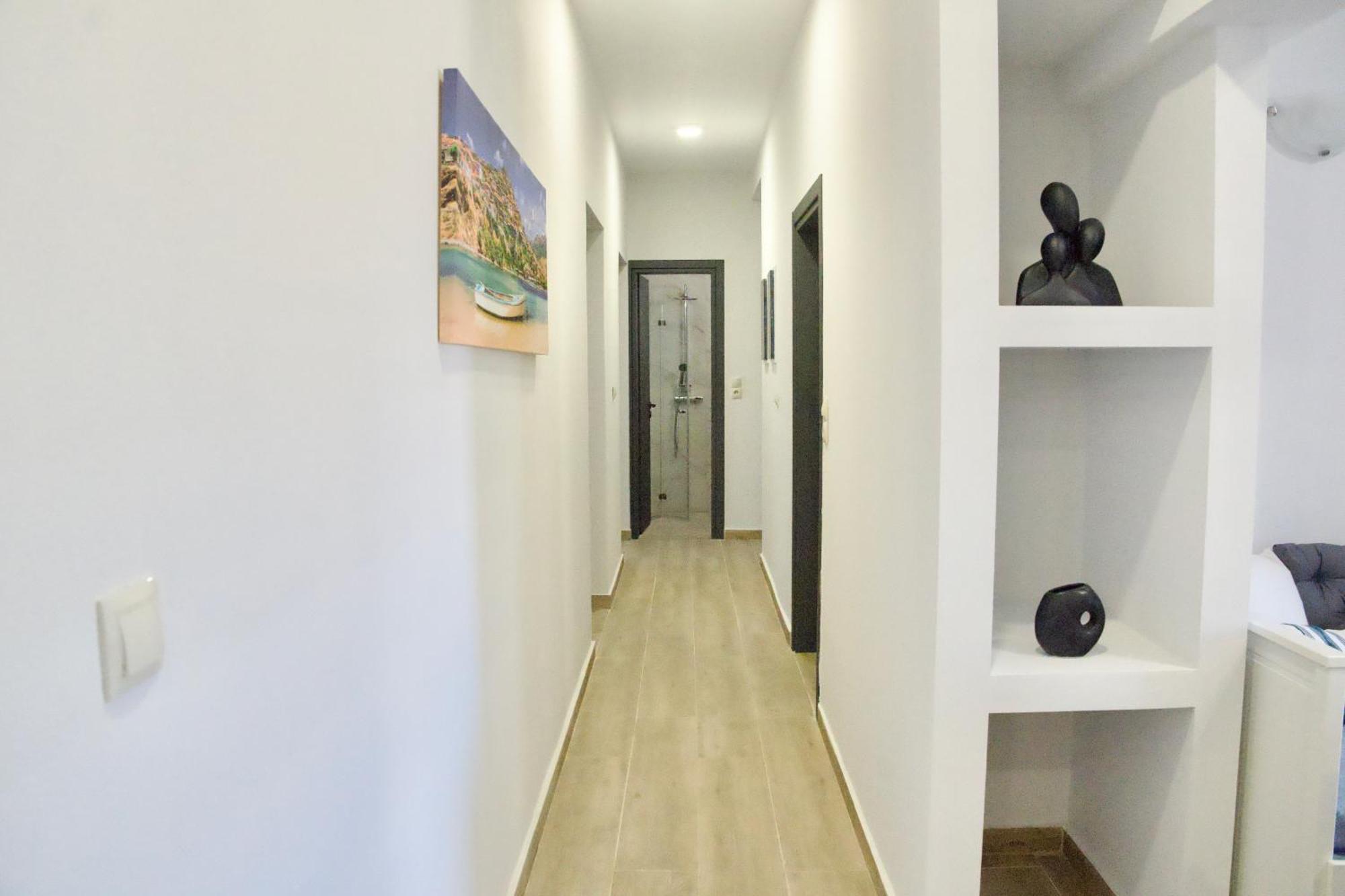 Exquisite 4-bedroom Prestige Apartment