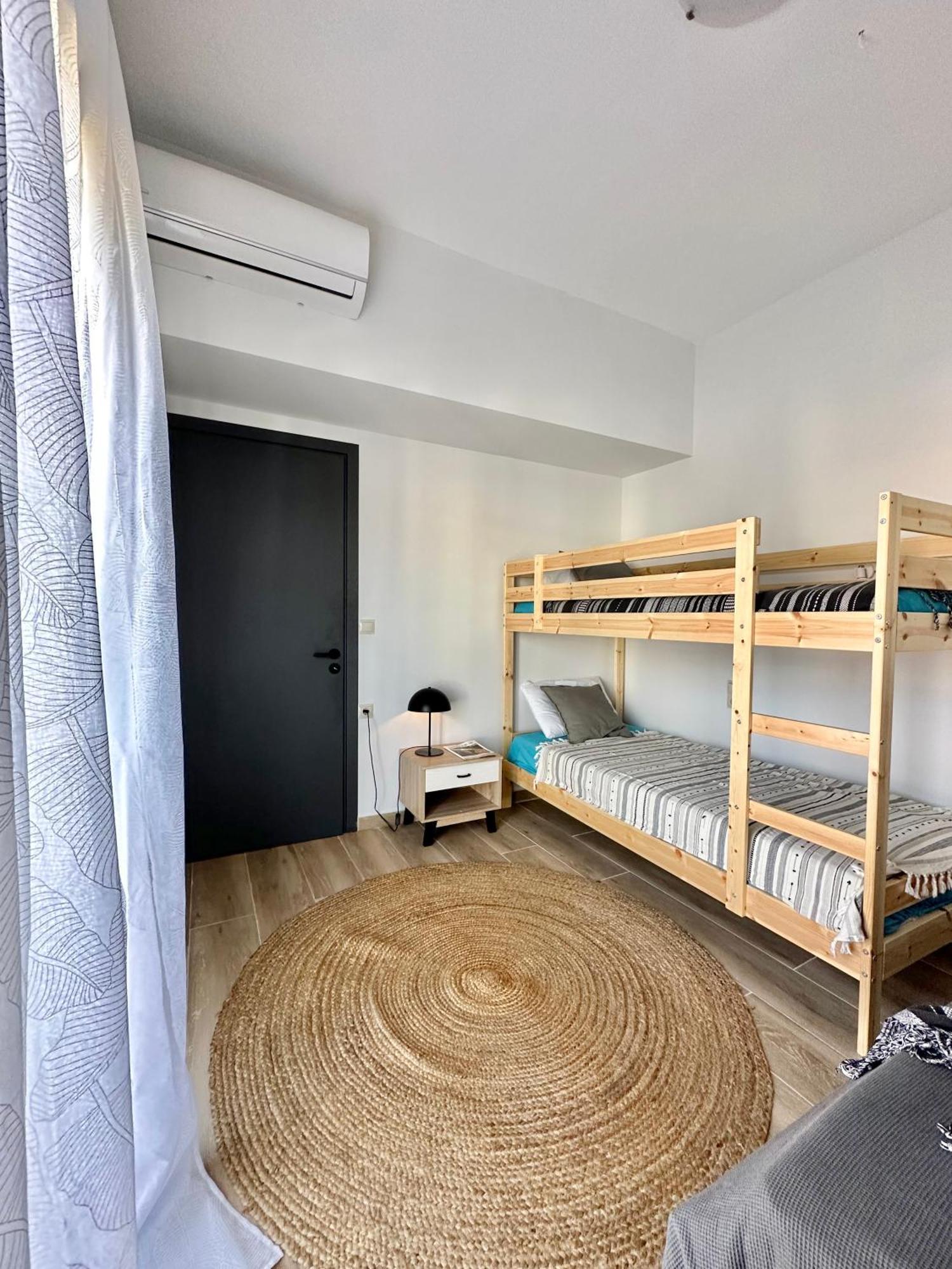 Exquisite 4-bedroom Prestige * Rhodes City